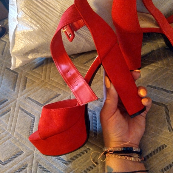 Heels - Picture 3 of 5